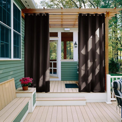 Ruskea ulkoverho kuistille purjerenkailla