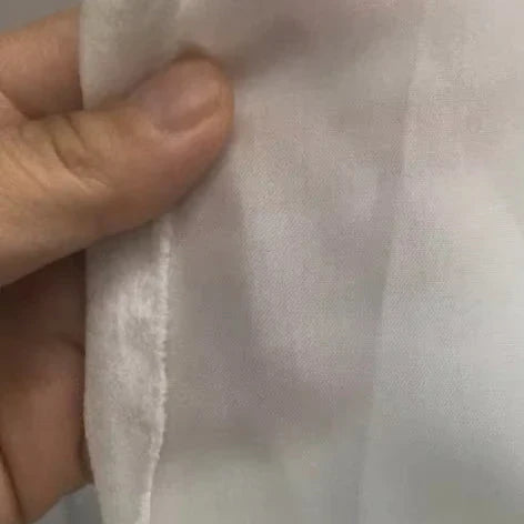 Yksinkertainen valkoinen ohut valoverho