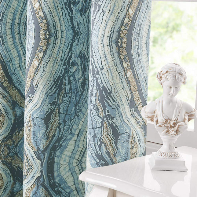 Moderni verho abstraktilla kuviolla