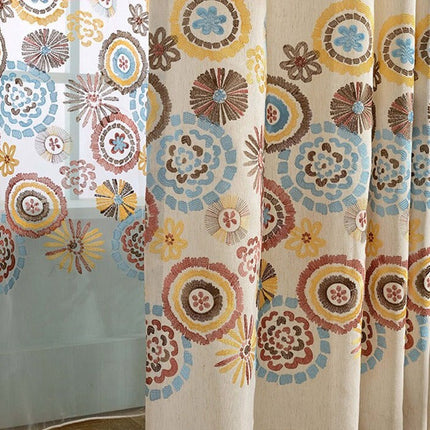 Boheemi verho etnisellä kuviolla