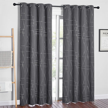 Harmaa pimennysverho geometrisellä hopeakuviolla