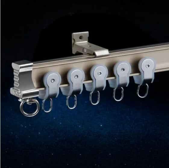 Taivutettava verhokisko kaareviin ikkunoihin