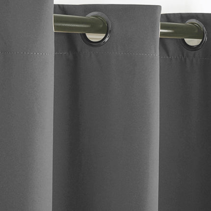 Säänkestävä ulkoverho terassille purjerenkailla