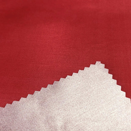 Pimennysverhokangas useissa eri väreissä