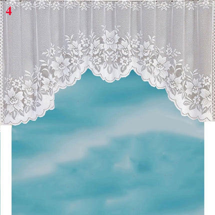 Valkoinen pitsinen keittiöverhosetti