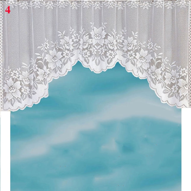 Valkoinen pitsinen keittiöverhosetti