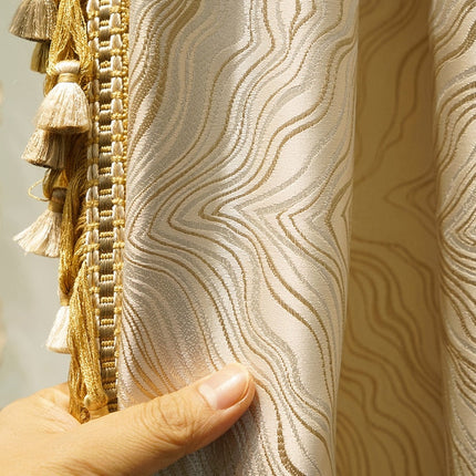 Ylellinen pimennysverho klassiseen makuuhuoneeseen