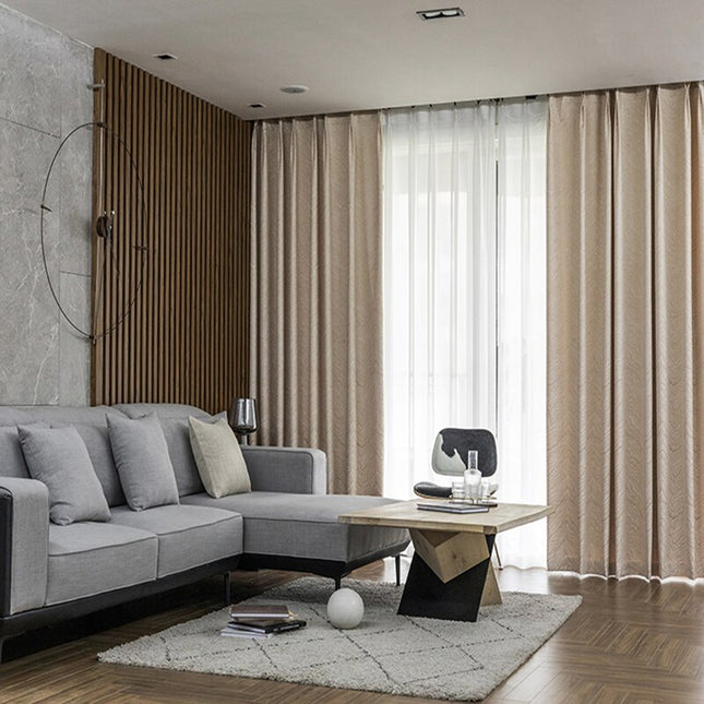 Ruskea pimennysverho aaltokuviolla