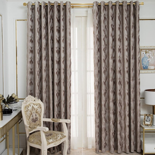 Teksturoitu harmaanruskea pimennysverho makuuhuoneeseen