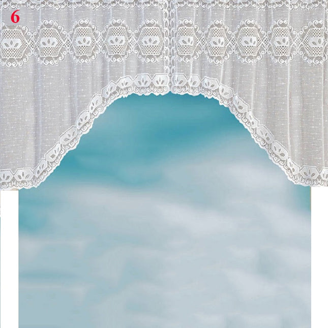 Valkoinen pitsinen keittiöverhosetti