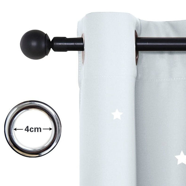 Sininen tähtikuvioinen pimennysverho lastenhuoneeseen