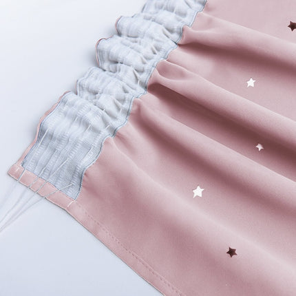 Yksivärinen moderni verho olohuoneeseen