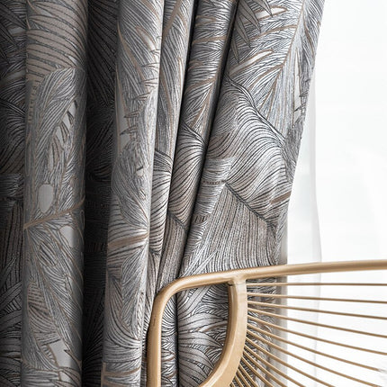 Pimennysverho elegantilla lehtikuviolla