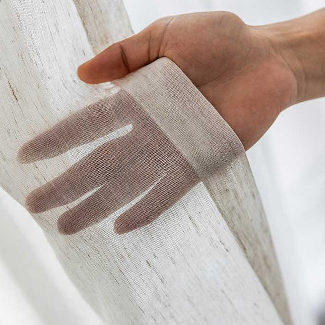 Luonnonvalkoinen pellavatyylinen valoverho