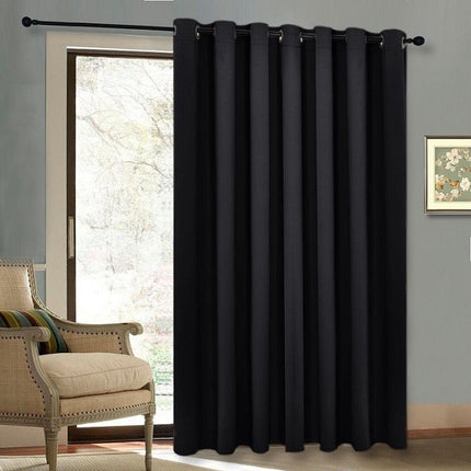 Yksivärinen pimennysverho oveen tai ikkunaan