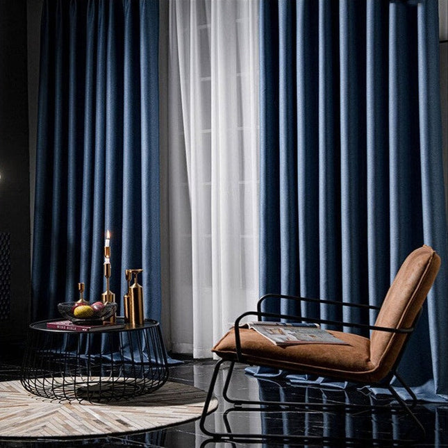 Moderni paneeliverho ikkunaan tai tilanjakajaksi