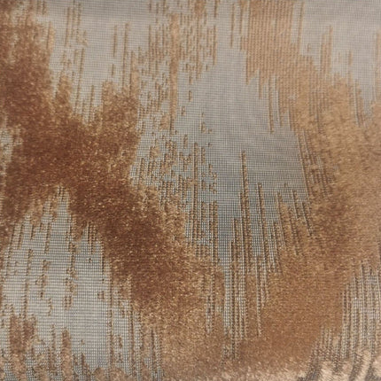 Terrakotanvärinen pimennysverho abstraktilla kuviolla