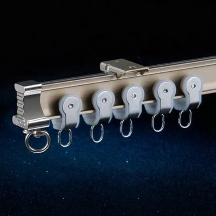 Taivutettava verhokisko kaareviin ikkunoihin