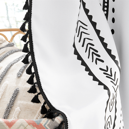 Boheemi etninen verho tupsureunuksella