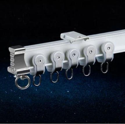 Taivutettava verhokisko kaareviin ikkunoihin