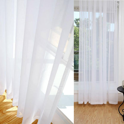 Valkoinen läpikuultava valoverho