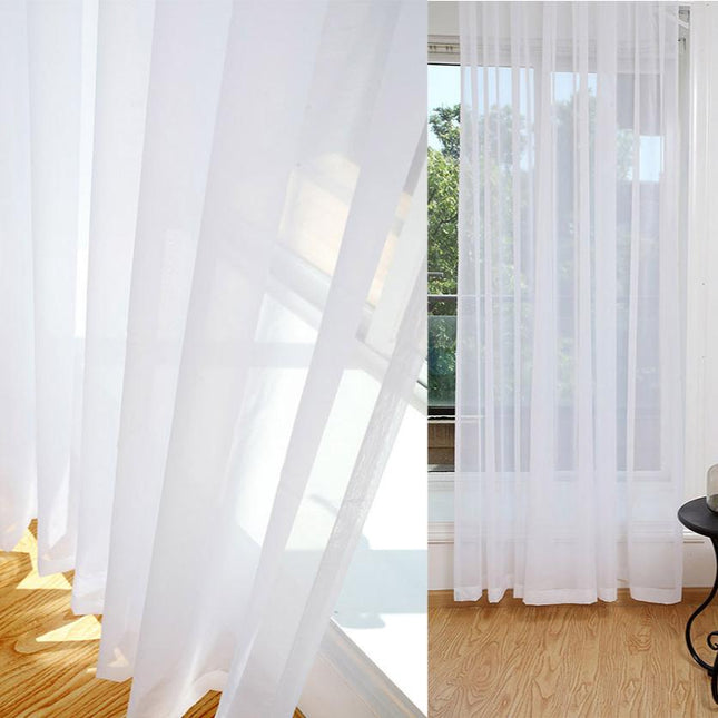 Valkoinen läpikuultava valoverho