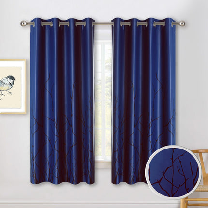 Luontoaiheinen verho oksakuviolla olohuoneeseen