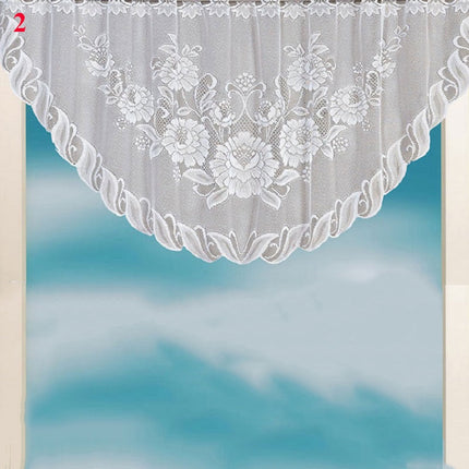 Valkoinen pitsinen keittiöverhosetti