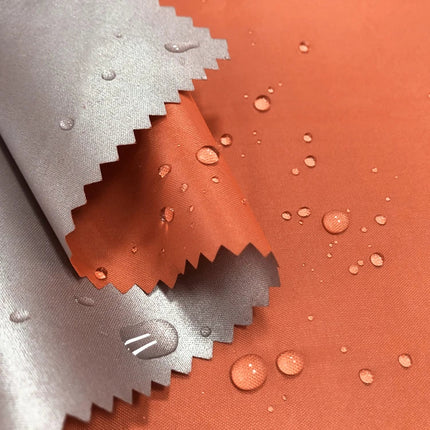 Pimennysverhokangas useissa eri väreissä