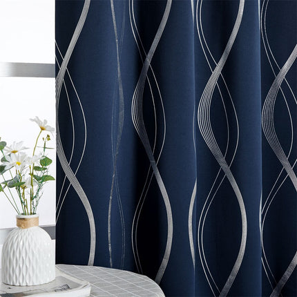 Sininen pimennysverho hopealla aaltokuviolla
