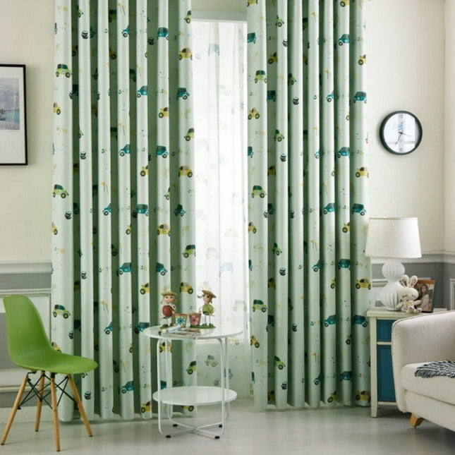 Vihreä lasten pimennysverho autoilla