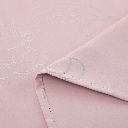 Vaaleanpunainen yksisarvisverho lastenhuoneeseen