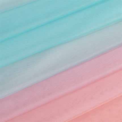 Pimennysverho liukuvärjätyllä ohuella verholla