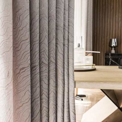 Harmaa moderni pimennysverho aaltokuviolla