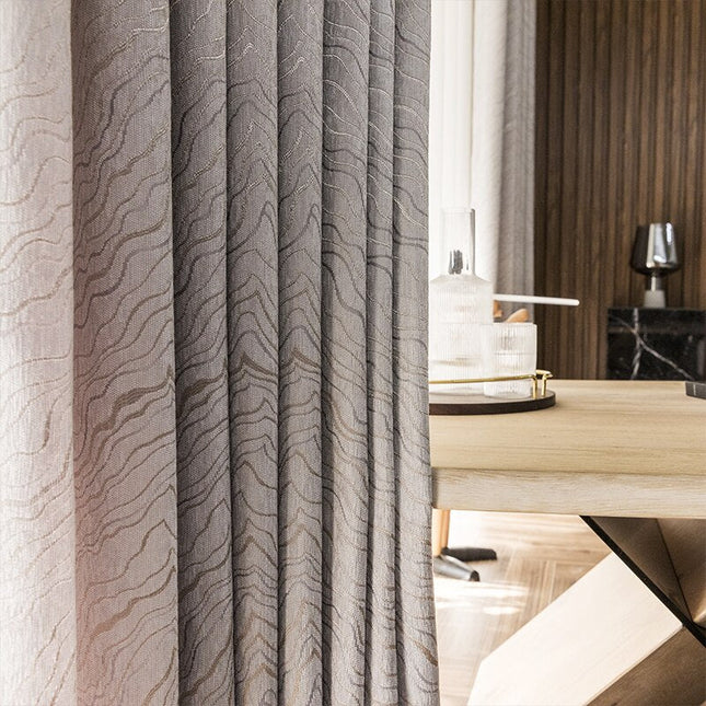 Harmaa moderni pimennysverho aaltokuviolla