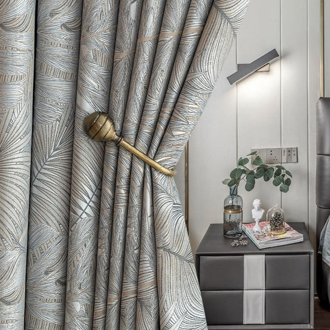 Pimennysverho elegantilla lehtikuviolla