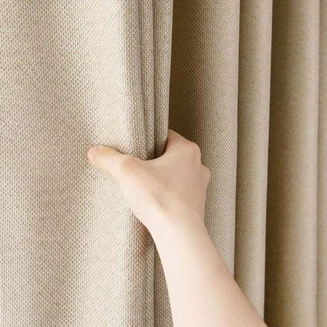 Yksivärinen beige kudottu pimennysverho