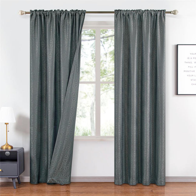 Harmaa verho geometrisella kuviolla