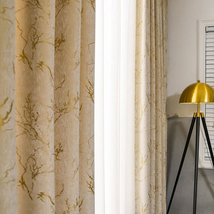 Pimennysverho kultaisella marmorikuviolla