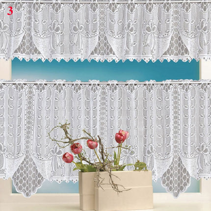 Valkoinen pitsinen keittiöverhosetti