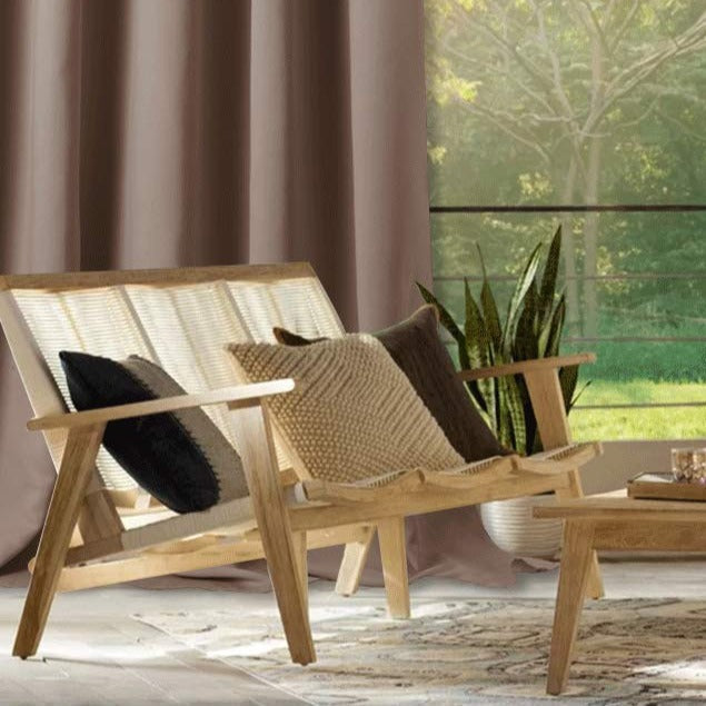 Ruskea ulkoverho kuistille purjerenkailla