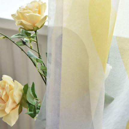 Moderni geometrinen valoverho