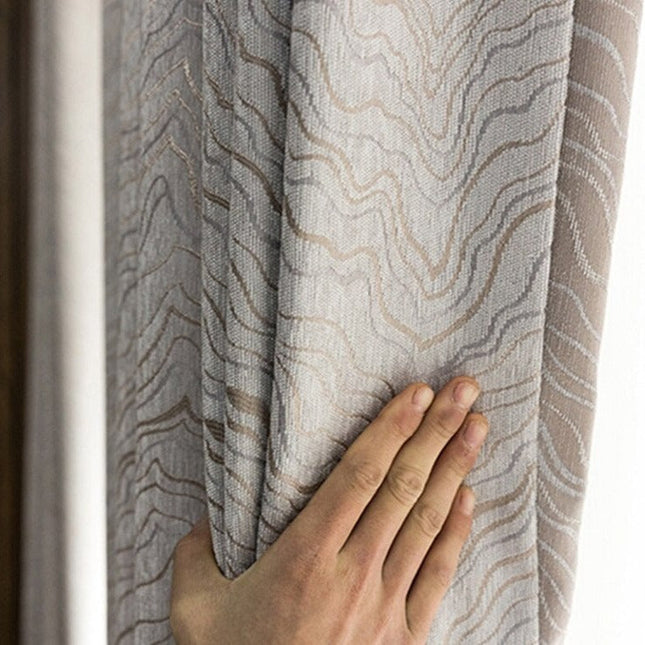 Harmaa moderni pimennysverho aaltokuviolla