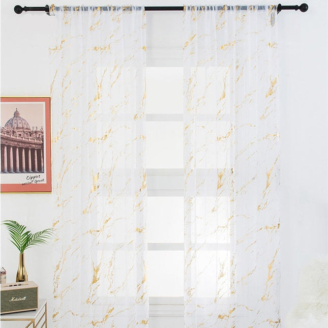 Valkoinen valoverho kultaisella marmorikuviolla