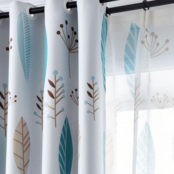 Sininen lehtikuvioinen läpikuultava verho