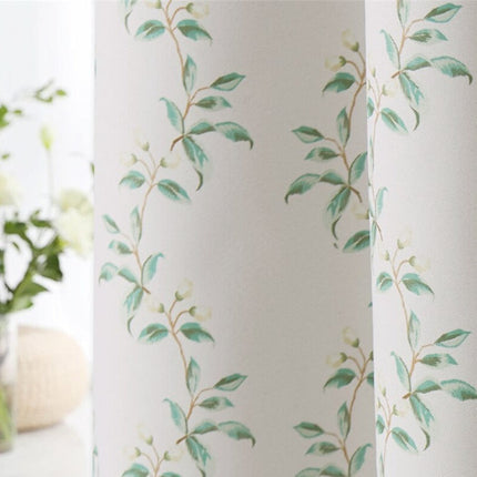 Verho sirolla kasviaiheisella kuviolla