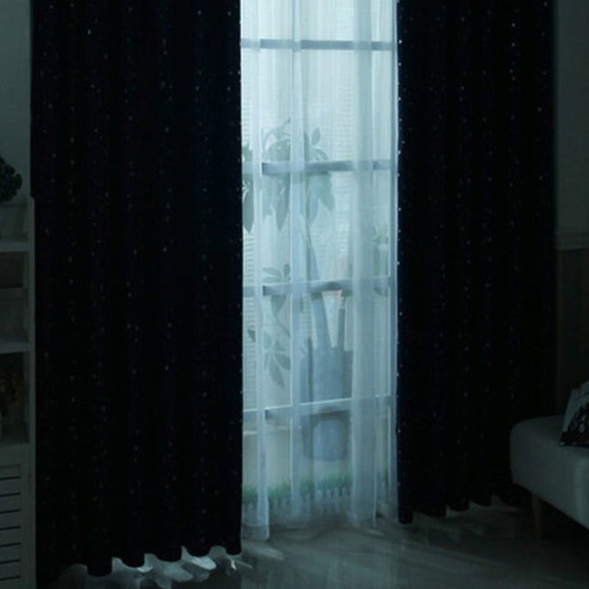 Vaaleanpunainen pimennysverho tähtikuviolla lastenhuoneeseen