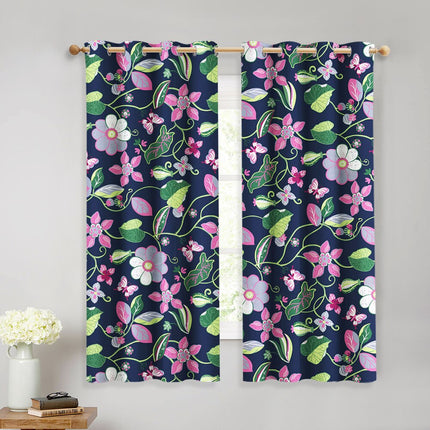 Värikäs kukkakuvioinen verho olohuoneeseen