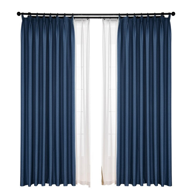 Moderni paneeliverho ikkunaan tai tilanjakajaksi