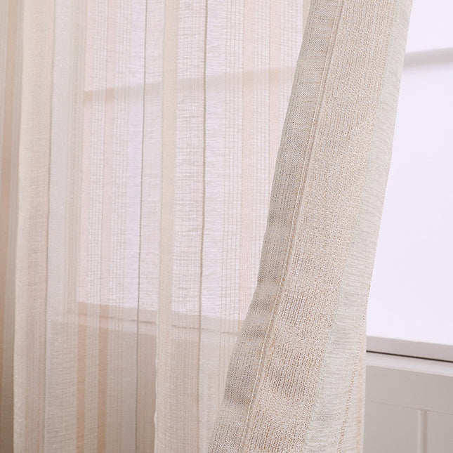 Läpikuultava raidallinen valoverho purjerenkailla